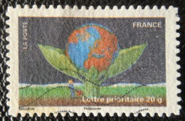 535 France 2011 Oblitéré Autoadhésif  Fête Du Timbre La Terre Homme Arrosant Une Plante Contenant La Terre - Otros & Sin Clasificación