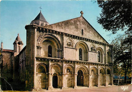 17 - Surgères - L'Eglise Notre-Dame - Façade Romane Du XIIe Siècle - Etat Pli Visible - CPM - Voir Scans Recto-Verso - Surgères