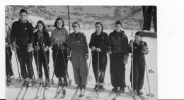 CARTE PHOTO - GROUPE DE SKIEUR - Sports D'hiver