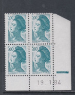 France Type Liberté N° 2190 XX : 5 F. Bleu-vert Foncé En Bloc De 4 Coin Daté Du  19 . 1 . 84, 1 Barre, Sans Ch., TB - 1980-1989