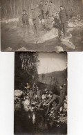 1V6 Bv   Lot De 2 Cartes Photos Soldats Italiens (étoile Au Col) Pêchant Sur Une Riviére à Identifier - Personen