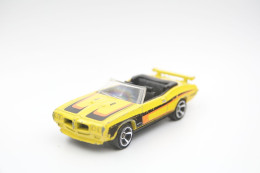 Hot Wheels Mattel '70 Pontiac GTO -  Issued 2011 Scale 1/64 - Matchbox (Lesney)