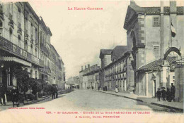 31 - Saint Gaudens - Entrée De La Sous-Préfecture Et Collège - A Gauche Hotel Ferrière - Animée - CPA - Voir Scans Recto - Saint Gaudens