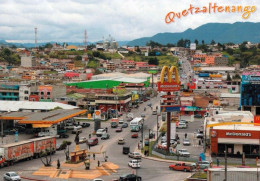 1 AK Guatemala * Blick Auf Die Stadt Quetzaltenango - Luftbildaufnahme Der Zweitgrößten Stadt Guatemalas * - Guatemala