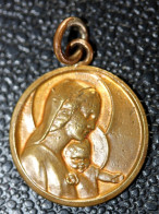 Pendentif Médaille Religieuse Bronze Années 20/30 "Vierge à L'Enfant" Religious Medal - Religion & Esotérisme