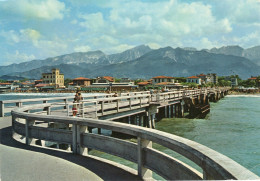 CARTOLINA ITALIA 1974 MARINA DI MASSA PONTILE E ALPI APUANE Italy Postcard ITALIEN Ansichtskarten - Massa