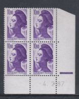 France Type Liberté N° 2276 XX : 10 F. Violet En Bloc De 4 Coin Daté Du 4 . 2 . 87 1 Barre Gomme Légèrement Altérée  TB - 1980-1989