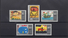  Nederland - 849/53  ** MNH - Neufs