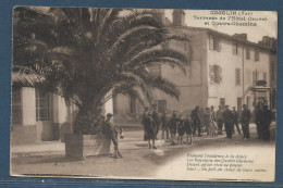 Carte Postale "Cogolin (Var) Terrasses De L’Hôtel Cauvet  Et Les Quatre-Chemins" (animée) + Poème Humoristique - Cogolin