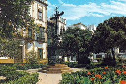 1 AK Spanien * Barrio De Santa Cruz - Das Jüdische Viertel In Sevilla Mit Dem Cruz De La Cerrajería (Schlosserei Kreuz) - Sevilla