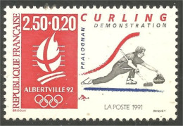 356 France Yv 2680 Jeux Olympiques Albertville Curling MNH ** Neuf SC (2680-1c) - Inverno