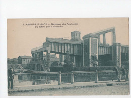 AJC - Arques - Ascenseur Des Fontinettes - Un Bateau Pret à Descendre - Arques