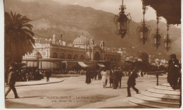 Monte Carlo   Le Café De Paris  Et Vue Prise De L(Entrée Du Casino  Animée - Monte-Carlo