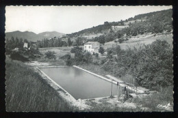 DIEULEFIT - Sejour De Vacances - Un Bassin De Natation. Timbre. Piscine - Dieulefit