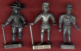 ** LOT  3  PERSONNAGES  HISTORIQUES  2 ** - Militari