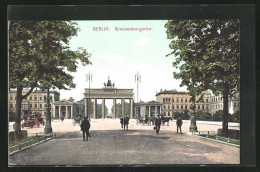 AK Berlin, Fernblick Auf Das Brandenburger Tor  - Otros & Sin Clasificación
