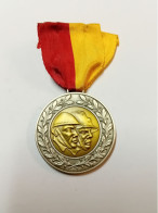 Une Médaille Belges   F.N.C G.R. HUY - 1939-45