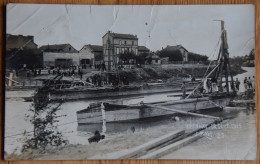 51 : Epernay - Carte-photo Poyet - 18 Sept. 1914 - Animée - Construction D'un Pont ? - Mauvais état : Plis - (n° 29056) - Epernay