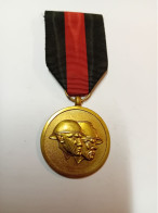 Une Médaille Belges - Decorative Weapons