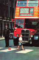 ROYAUME-UNI - Angleterre - London - Policeman On Point Duty - Carte Postale - Other & Unclassified