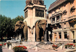 Automobiles - Chambéry - La Fontaine Des 4 Sans Q - CPM - Voir Scans Recto-Verso - PKW