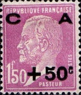 France Poste N* Yv: 251 Mi:234 Louis Pasteur (défaut Gomme) - Neufs