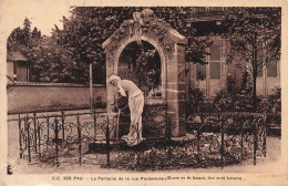 FRANCE - Pau - Vue Sur La Fontaine De La Rue Porteneuve - Vue Générale - Statue - Carte Postale Ancienne - Pau