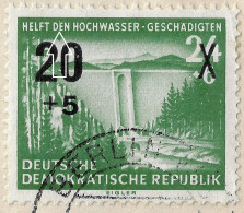 Allemagne De L'Est DDR 1955 Michel 449V Sur FDC. Variété,  Point Sur E De DEN. Barrage De Sosa, Saxe. Inondations - Water