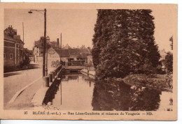 Carte Postale Ancienne Bléré - Rue Léon Gambetta Et Ruisseau De Vaugerin - Bléré