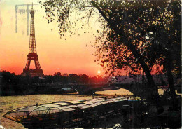 75 - Paris - Tour Eiffel - La Seine - Coucher De Soleil - CPM - Voir Scans Recto-Verso - Tour Eiffel