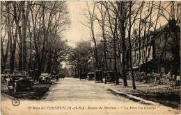 CPA Bois De Verneuil Route De Meulan La Pere La Galette (1279893) - Verneuil Sur Seine