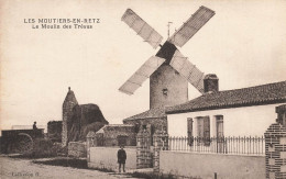 Les Moutiers En Retz * Le Moulin à Vent Des Tréaus * Molen * Villageois - Les Moutiers-en-Retz