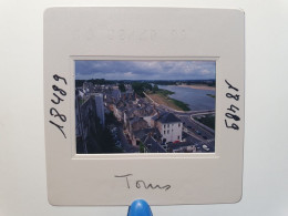 Photo Diapo Diapositive Slide Originale 37 TOURS Le 07/06/2002 VOIR ZOOM - Diapositives (slides)