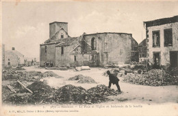 FRANCE - Bazeilles - La Place Et L'église Au Lendemain De La Bataille - Carte Postale Ancienne - Sonstige & Ohne Zuordnung