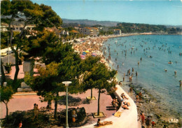 13 - La Ciotat - Plage Saint Jean - Scènes De Plage - Femme En Maillot De Bain - CPM - Voir Scans Recto-Verso - La Ciotat