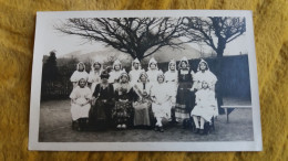 CPA PHOTO PHOTOGRAPHIE CELLES SUR PLAINE FEMMES DEGUISEES COSTUMES FOLKLORIQUE  NEIGE CASQUE A POINTE 1926 - Photographie