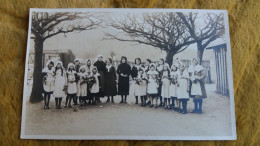 CPA PHOTO PHOTOGRAPHIE CELLES SUR PLAINE ? FEMMES DEGUISEES COSTUMES FOLKLORIQUE  1926 ? FILLETTES COUR ARBRES - Photographie