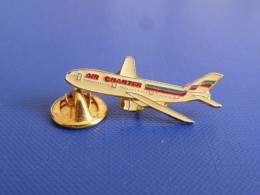 Pin's Compagnie Aérienne - Air Charter Groupe Air France - Avion A300 - Modèle Avec Logo Au Dos (BB12) - Aerei