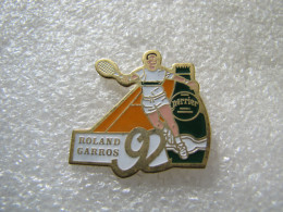 PIN'S   ROLAND GARROS 92   PERRIER - Tennis