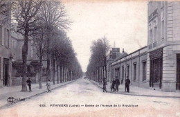 45 - Loiret -   PITHIVIERS - Entrée De L Avenue De La République - Pithiviers