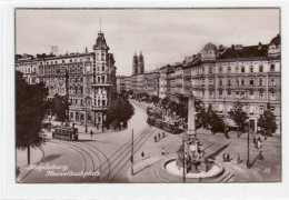 39009102 - Magdeburg Hasselbachplatz Und Brunnen. Postalisch Nicht Gelaufen. Gute Erhaltung. - Magdeburg