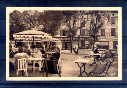 46. Figeac. Le Grand Hôtel Moderne. La Terrasse. Coin Bas Droit Abimé - Figeac