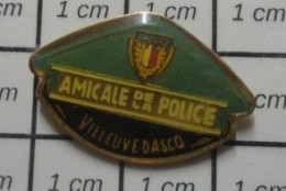 1618B Pin's Pins / Beau Et Rare : POLICE / CASQUETTE AMICALE DE LA POLICE VILLENEUVE D'ASCQ - Politie