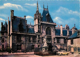 Automobiles - Bourges - Le Palais Jacques Cœur Et La Statue De Jacques Cœur - CPM - Voir Scans Recto-Verso - PKW