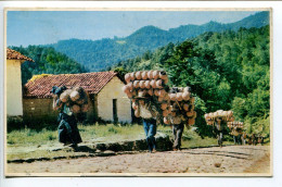 GUATEMALA CP Couleur Non écrite * Indigenas De Chichicastenango Yendo A El Mercado * Native Indians Going The Market - Guatemala