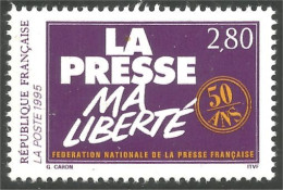 359 France Yv 2917 Presse Press Newspaper Journaux Radio Television MNH ** Neuf SC (2917-1) - Ungebraucht