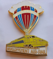 N431 Gros Pin's SNCF TGV Train Jaune Montgolfière Lorraine Développement Air Rail Ballard Achat Immédiat - TGV