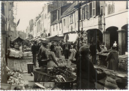 71 LOUHANS Grande Rue , Une Vue Du Marché N° 179 - Louhans