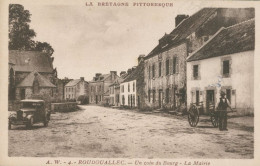 56 ROUDOUALLEC - Un Coin Du Bourg - La Mairie  - TB - Autres & Non Classés