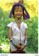 Thailand Thaïlande Young Pagong Mae Hong Son ENFANT FILLETTE Au Long Cou Et Bracelet Photo Jatuporn Rutnin VOIR DOS - Thaïland